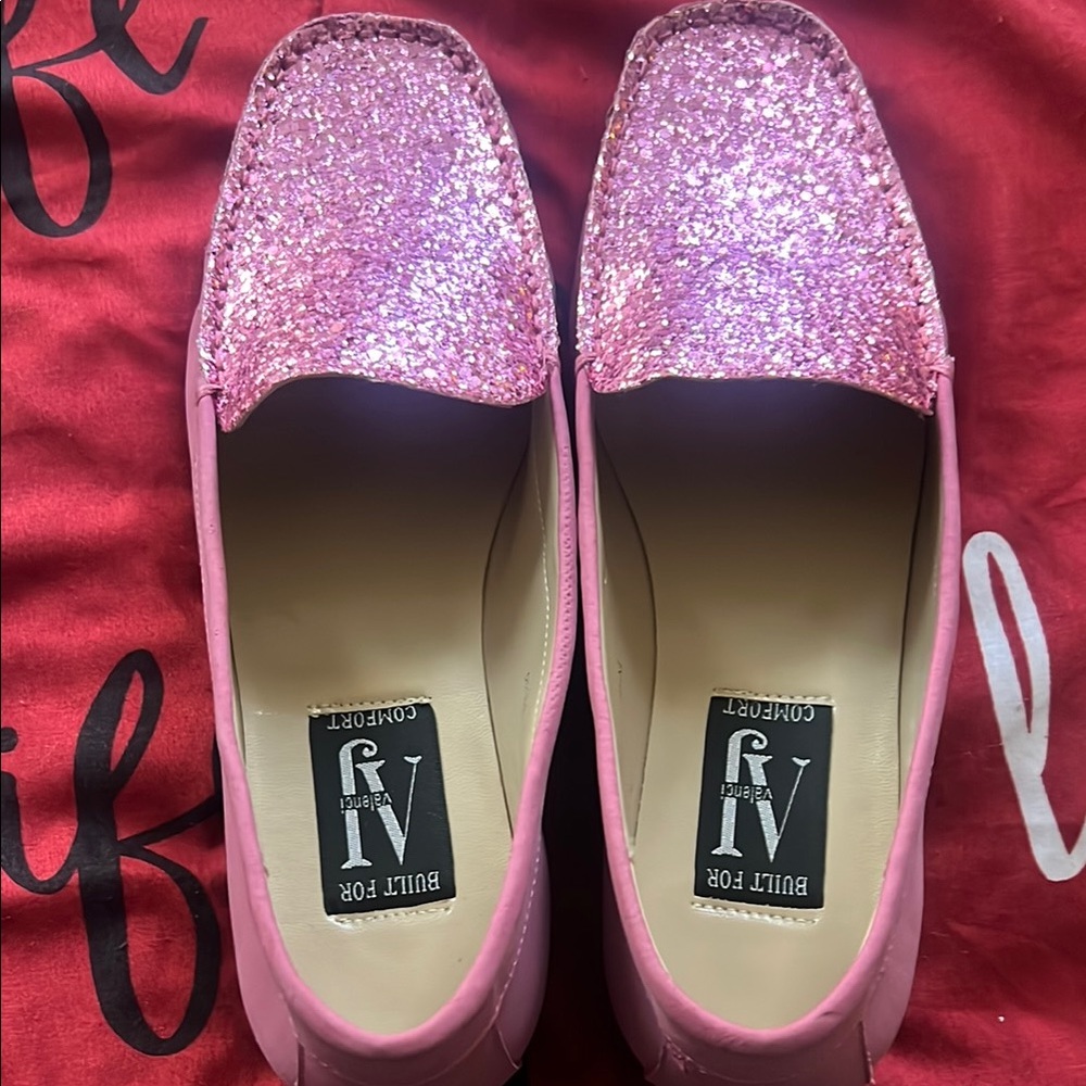 New w/o tags, never worn. 
Stylish Vibrant Pink Glittery Slip-On Flats